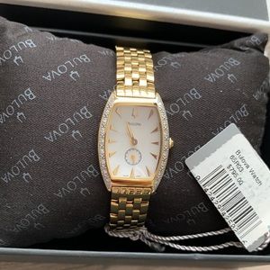 BULOVA GOLD WATCH / NEW!! 😍